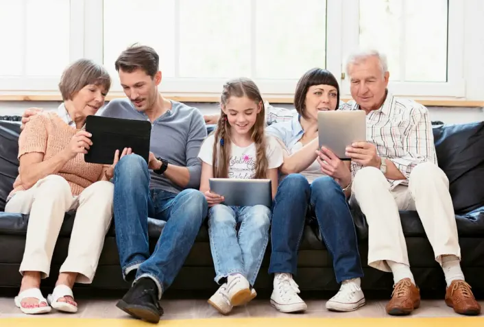 How does behaviour of Russian internet users change?